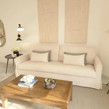Coralhome - Luxury Pool & Private Terrace Apartment *